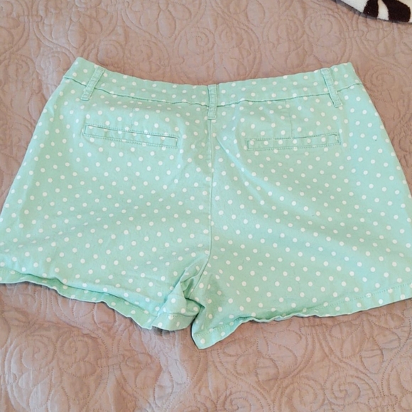 Shorts - Picture 3 of 4